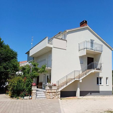 Apartment Vidas ノヴァリャ エクステリア 写真