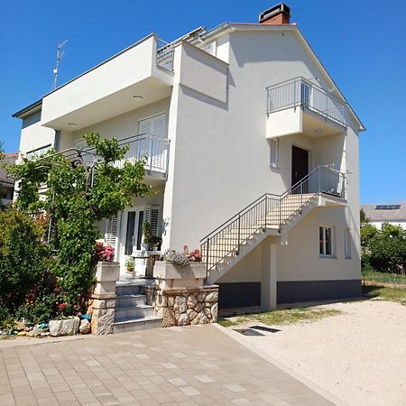 Apartment Vidas ノヴァリャ エクステリア 写真